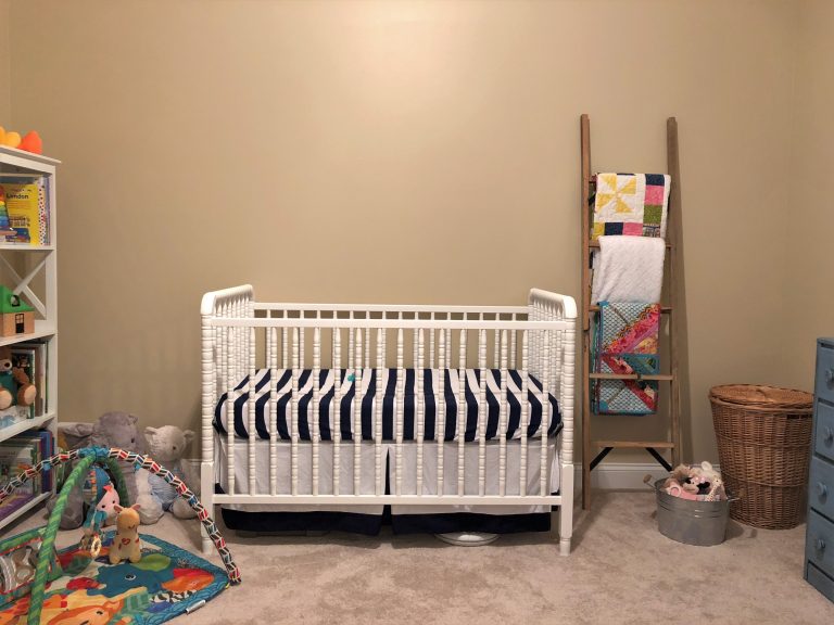 Vintage Toy Neutral nursery - the reveal - Fall 2018 One Room Challenge - using old toys and books from parents' childhoods to decorate baby bedroom