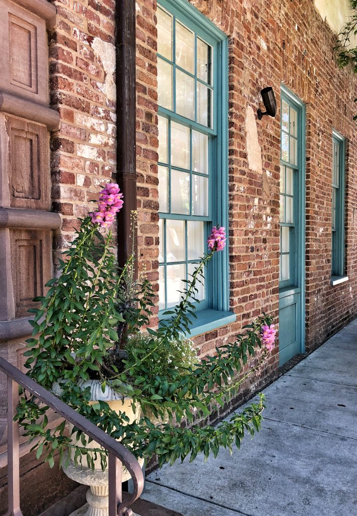 Charleston-SC-dock-street-theatre-exterior